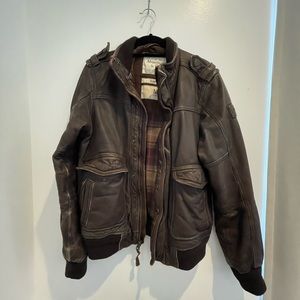 Mens vintage leather bomber jacket